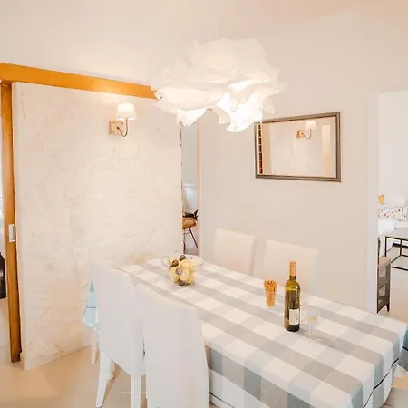 Ferienhaus Cozy Family Friendly House Zadar
