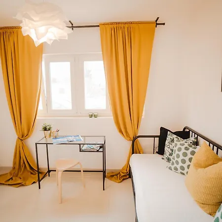 Cozy Family Friendly House Ferienhaus Zadar