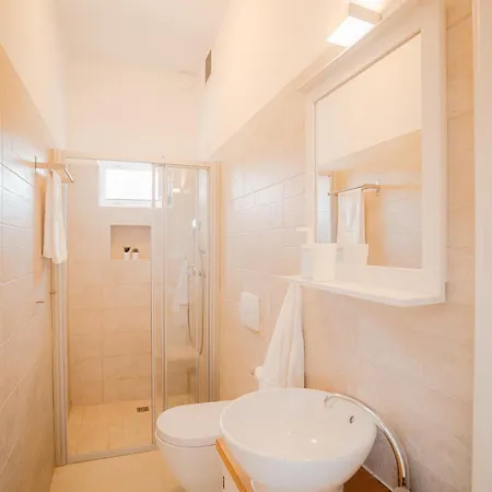 Cozy Family Friendly House Ferienhaus Zadar